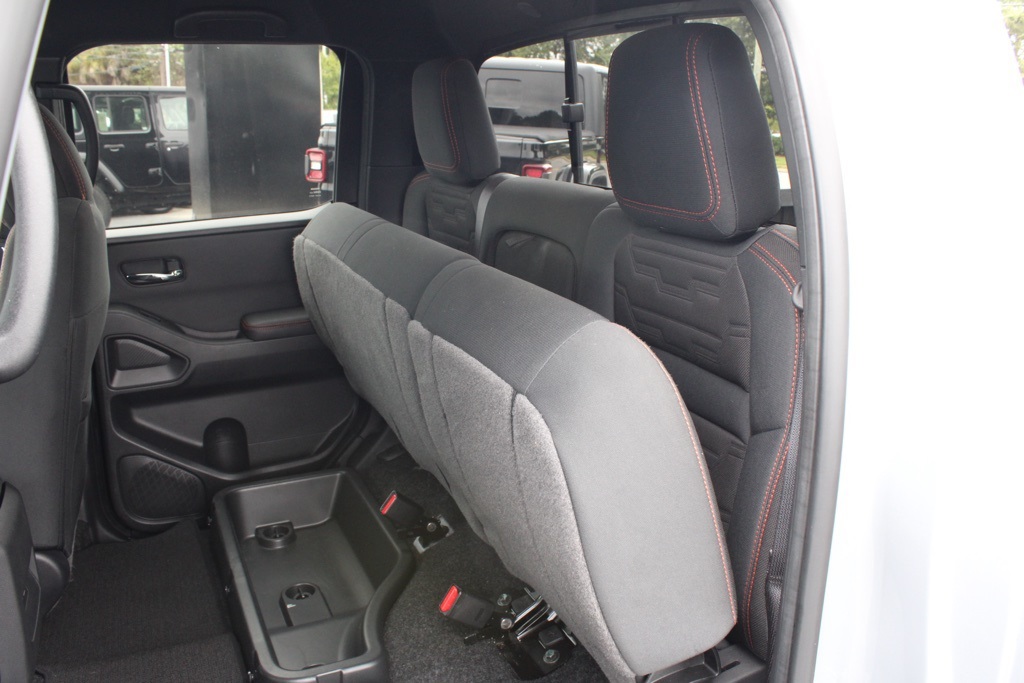 2022 Nissan Frontier Crew Cab PRO-X photo 30
