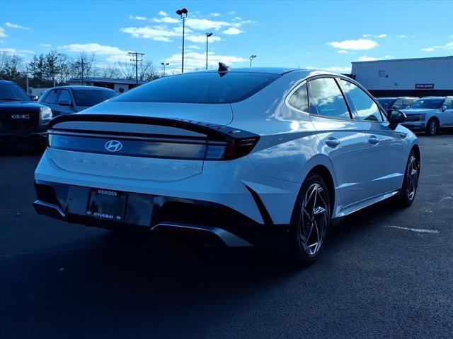 2026 Hyundai Sonata SEL Sport photo 4