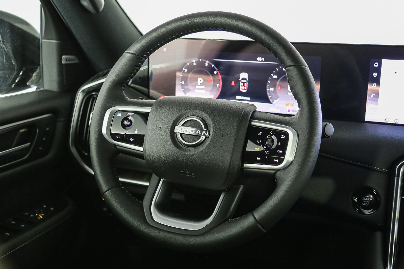 2025 Nissan Armada SL photo 16