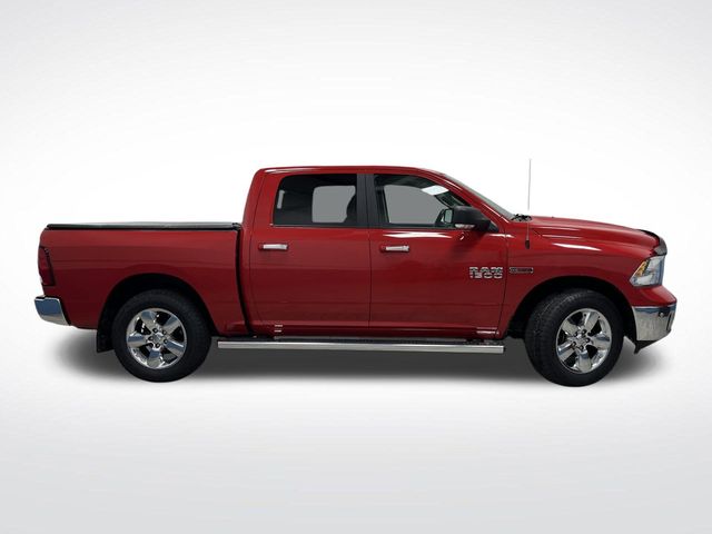 2017 Ram 1500 SLT photo 2