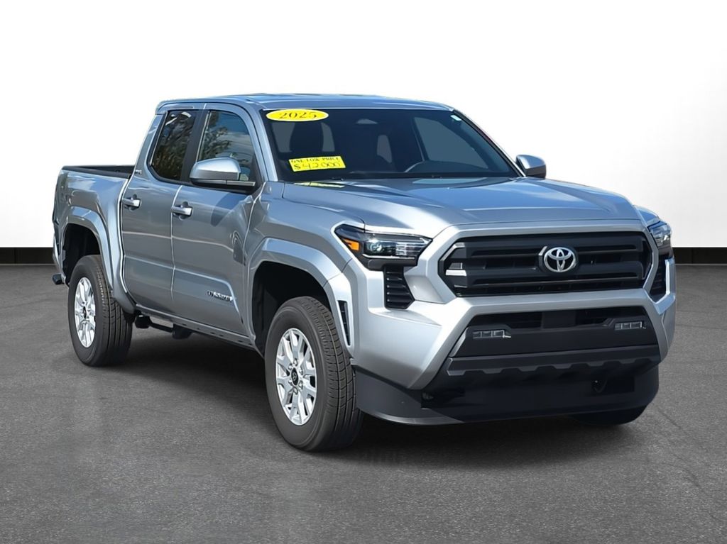 2025 Toyota Tacoma SR5 photo 3
