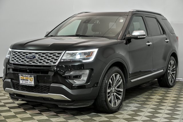2017 Ford Explorer Platinum photo 2