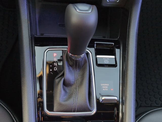 2025 Jeep Compass Latitude photo 16
