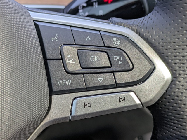 2025 Volkswagen Tiguan SEL R-Line Black photo 23