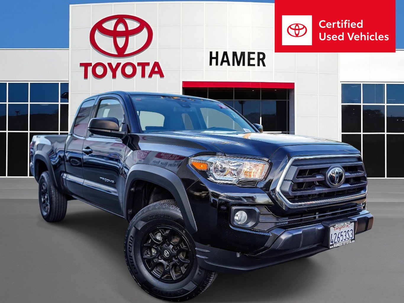 2023 Toyota Tacoma SR5's photo