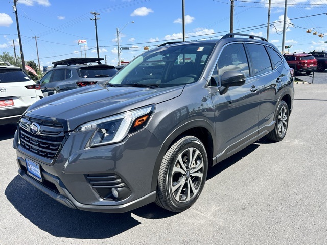2022 Subaru Forester Limited photo 2
