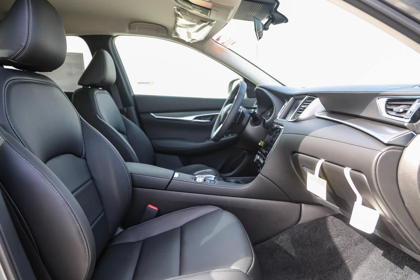2025 Infiniti QX50 PURE AWD photo 17