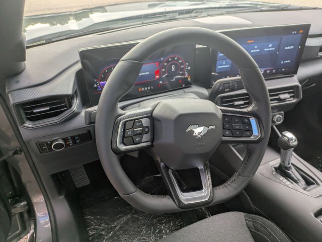 2025 Ford Mustang EcoBoost photo 15
