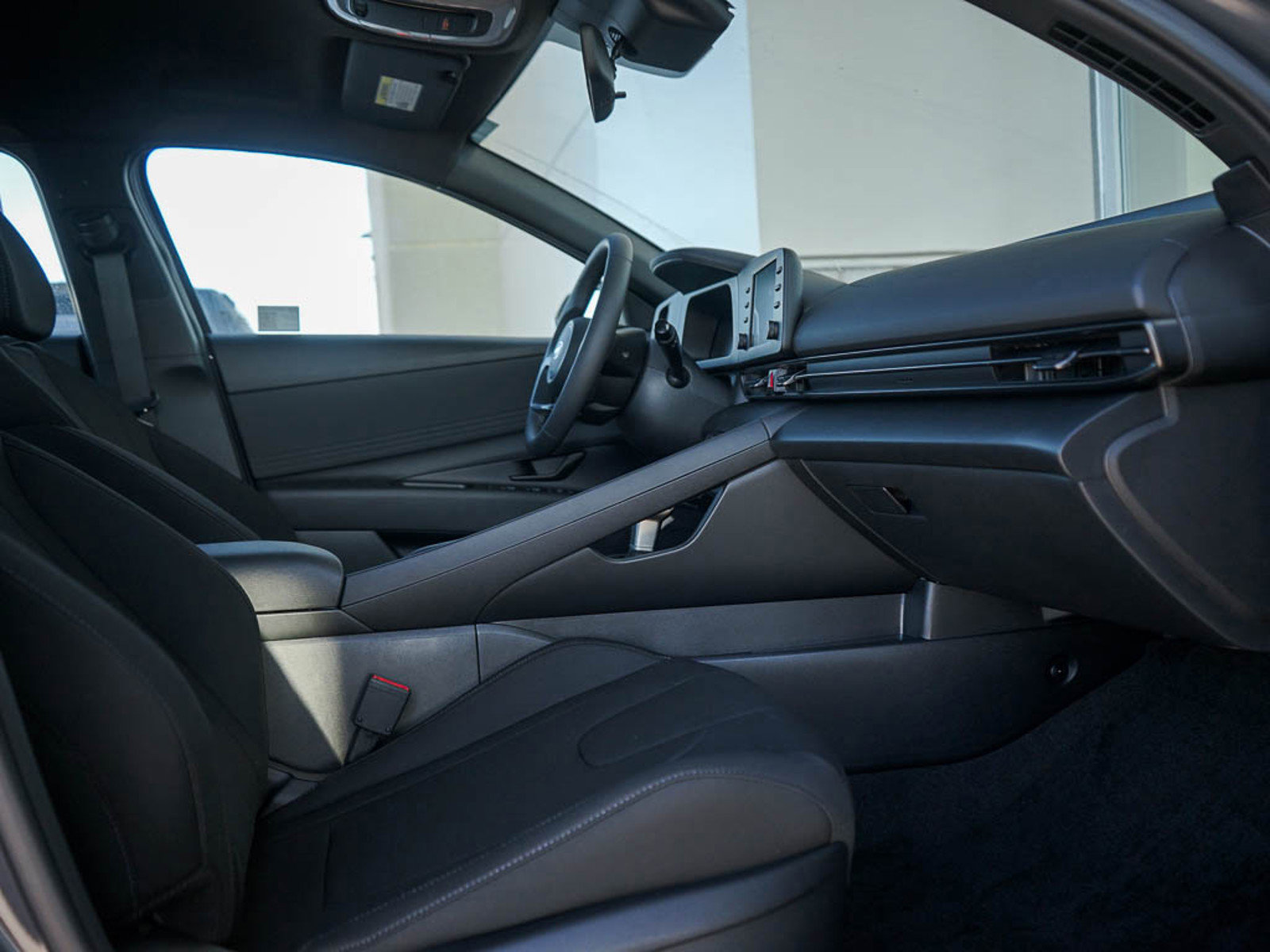 2025 Hyundai Elantra SEL Sport photo 7