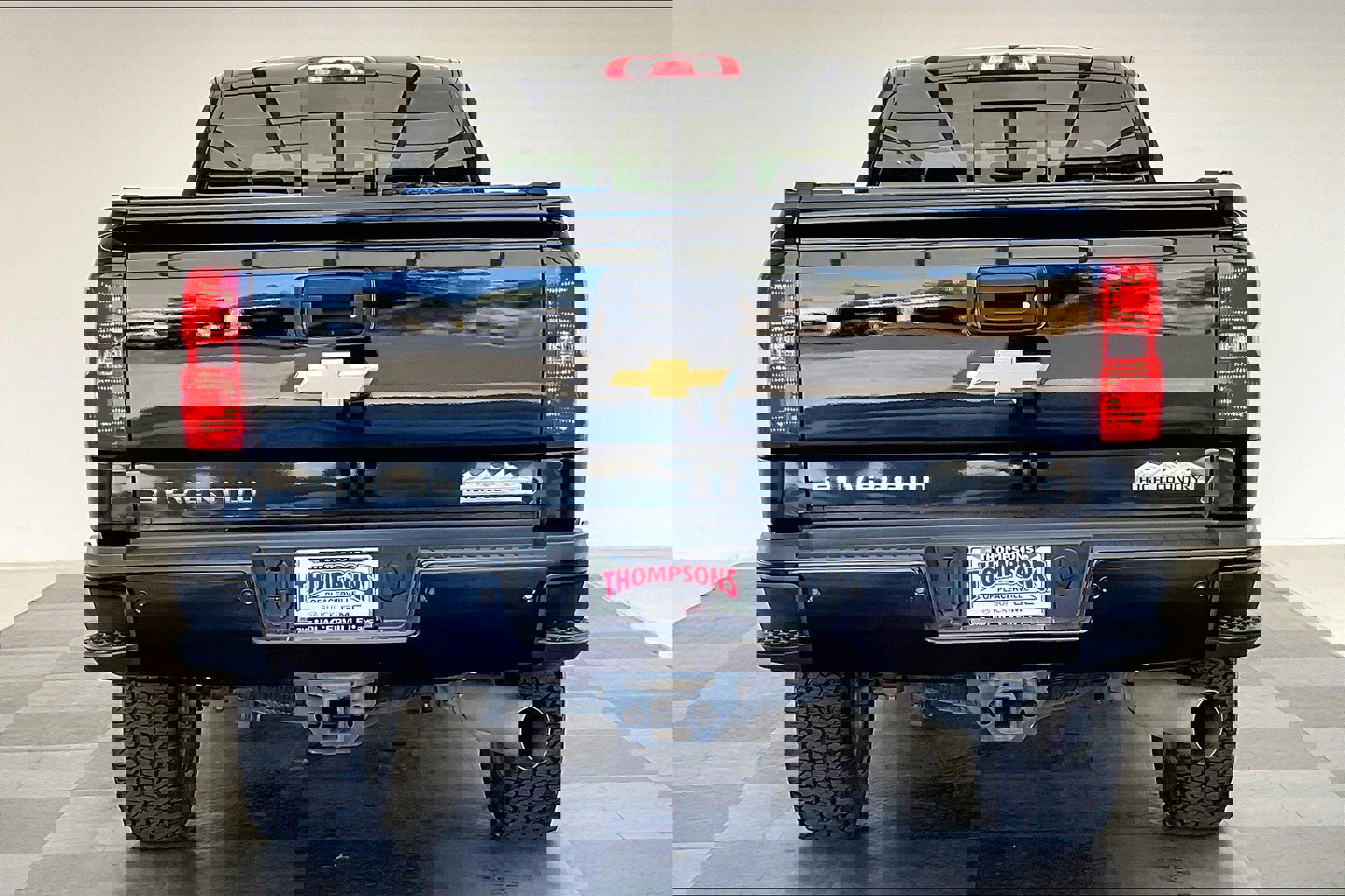 2017 Chevrolet Silverado 2500HD High Country photo 3