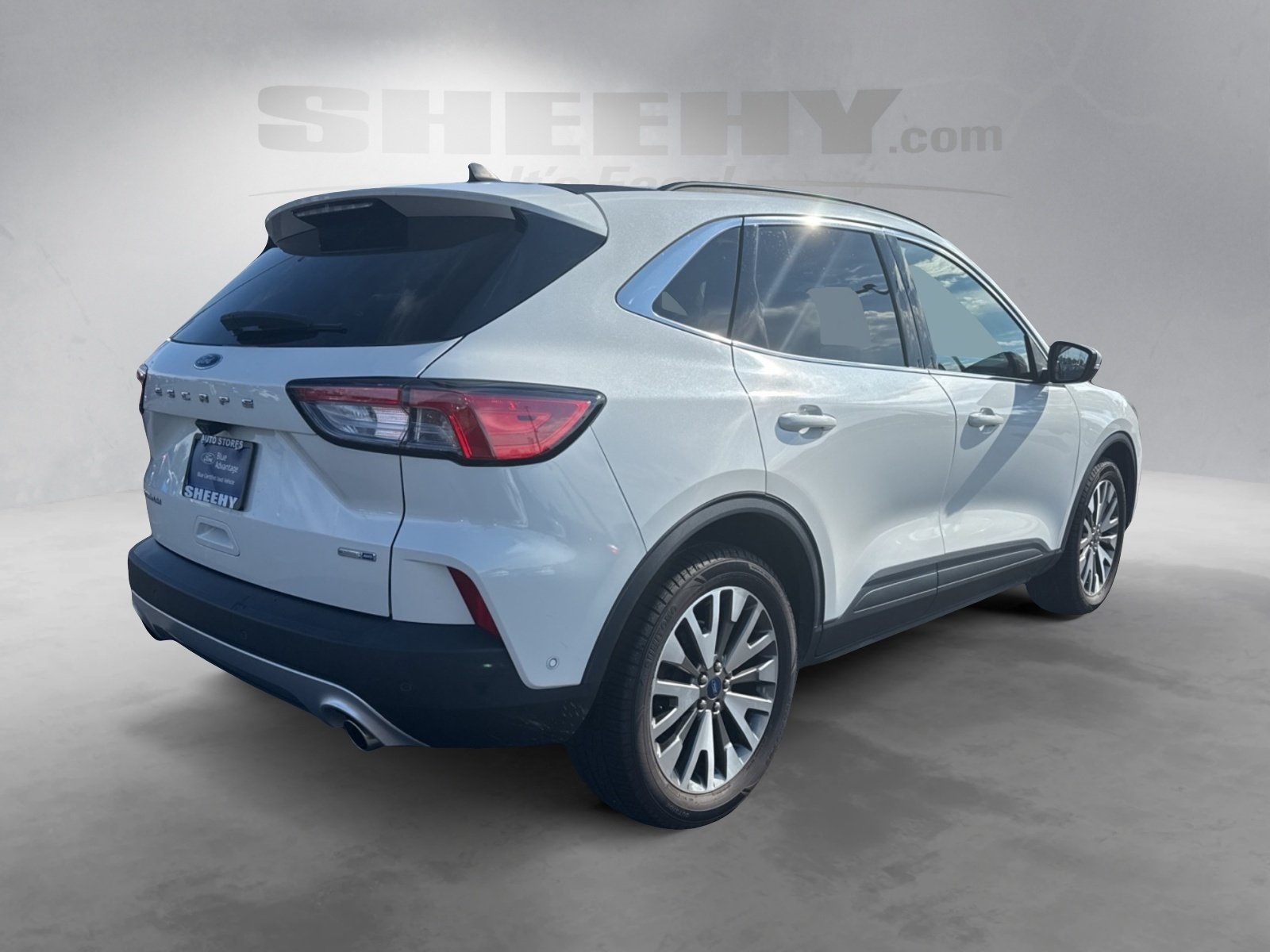 2020 Ford Escape Titanium Hybrid photo 10