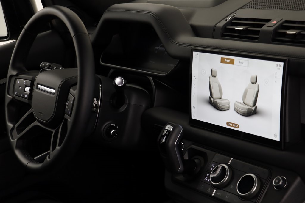 2025 Land Rover Defender 130 V8 photo 21
