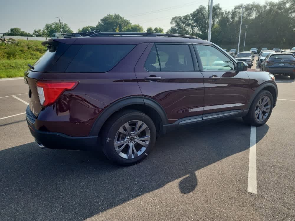 2022 Ford Explorer XLT photo 3