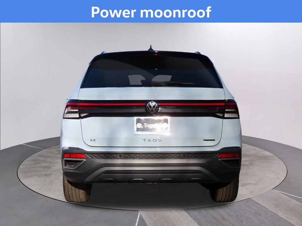 2025 Volkswagen Taos SE photo 7