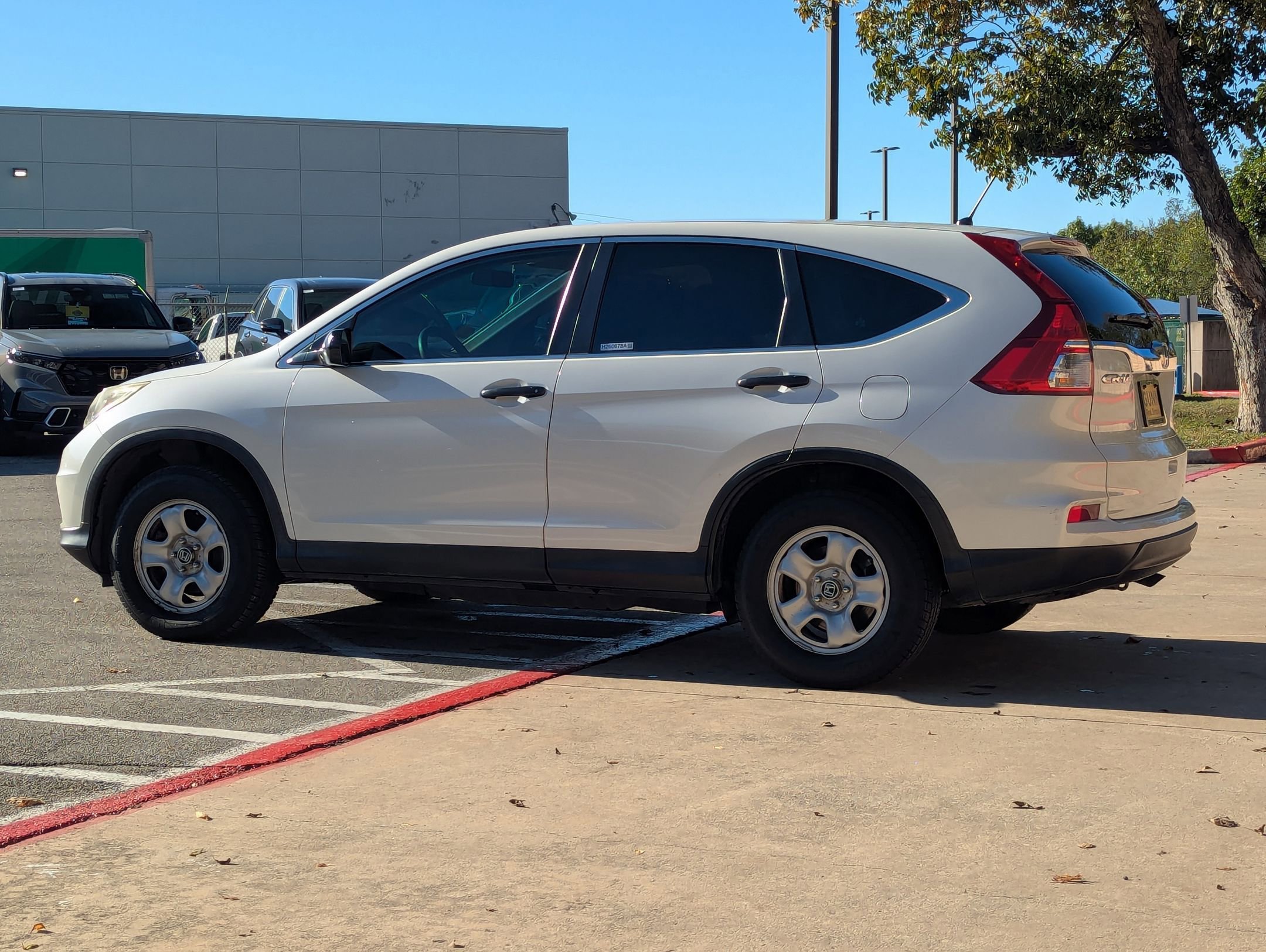 2016 Honda CR-V LX photo 4