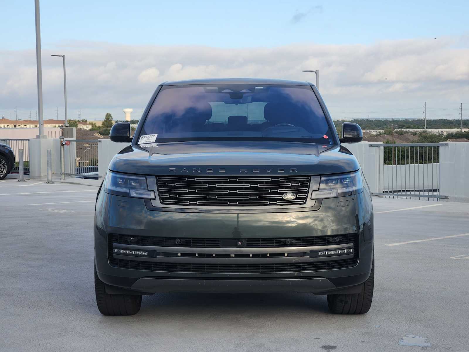 2023 Land Rover Range Rover SE photo 2