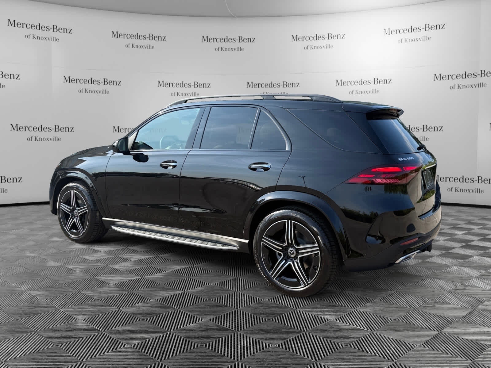 2026 Mercedes Benz GLE 580 4MATIC photo 2