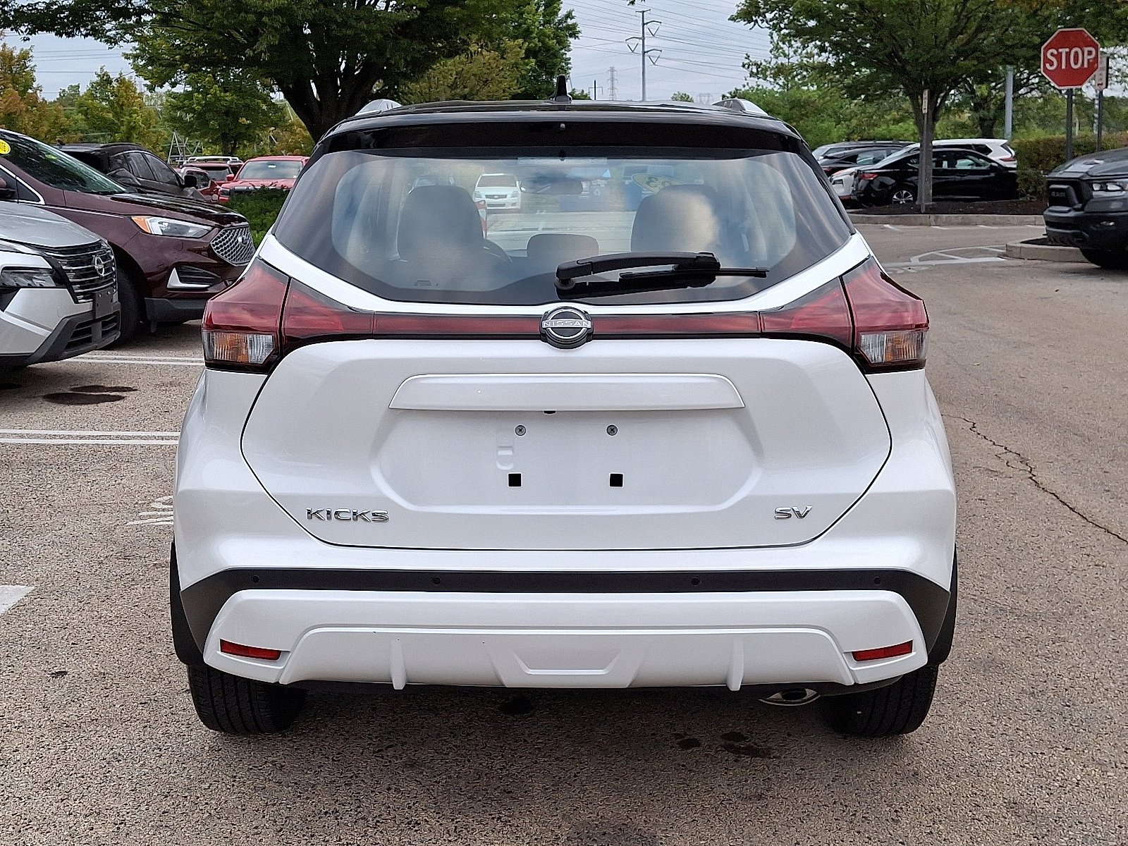 2023 Nissan Kicks SV photo 4