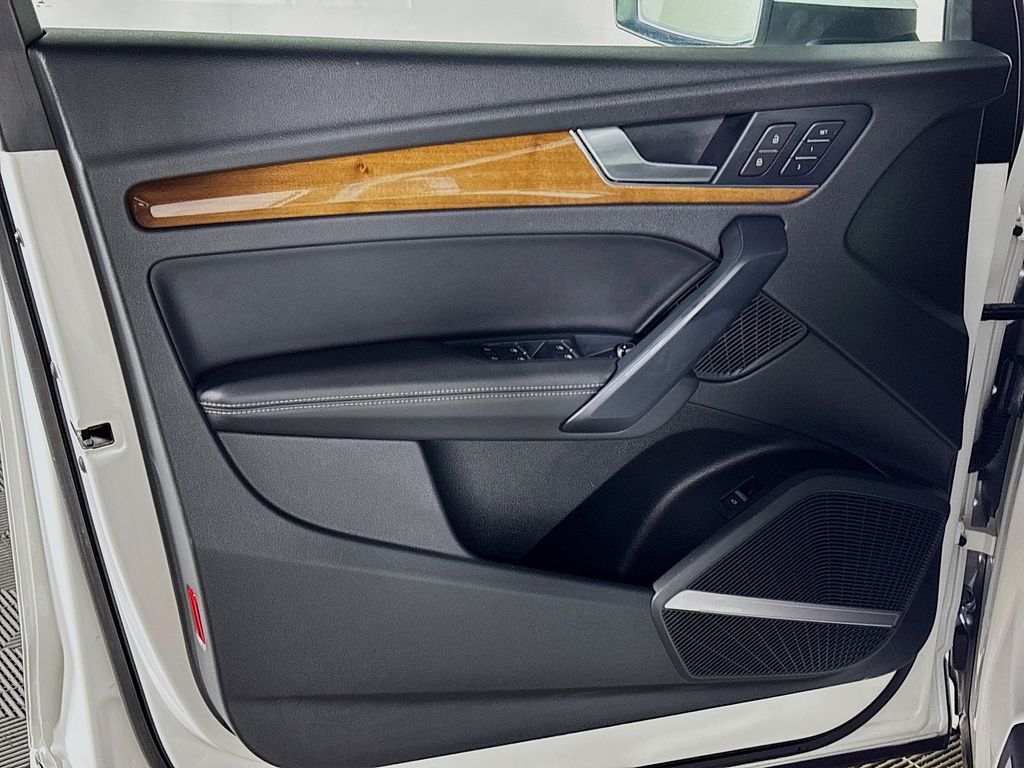 2023 Audi Q5 45 S line Premium Plus photo 10