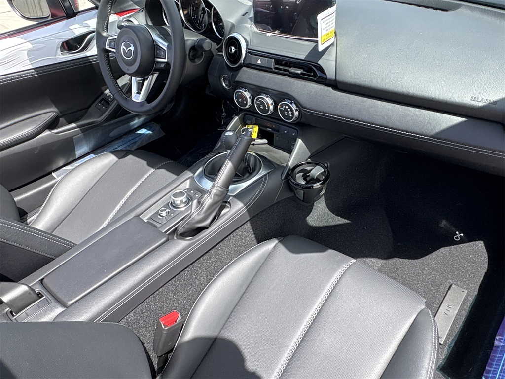 2025 Mazda MX-5 Miata Miata Grand Touring photo 10