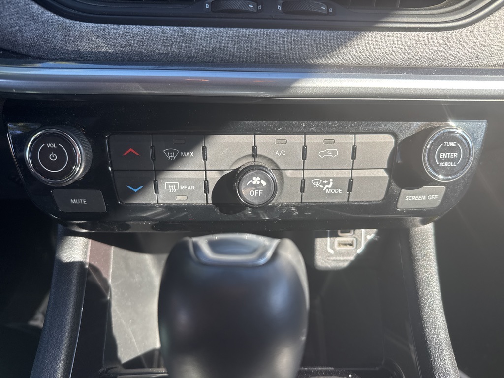 2024 Jeep Compass Latitude photo 43