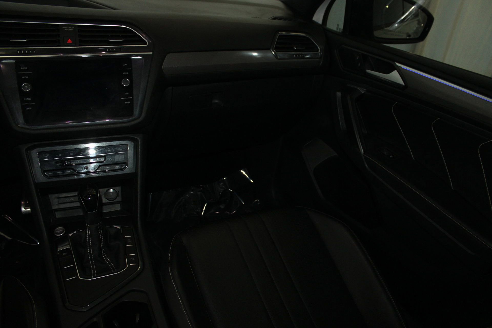 2022 Volkswagen Tiguan SE R-Line Black photo 27