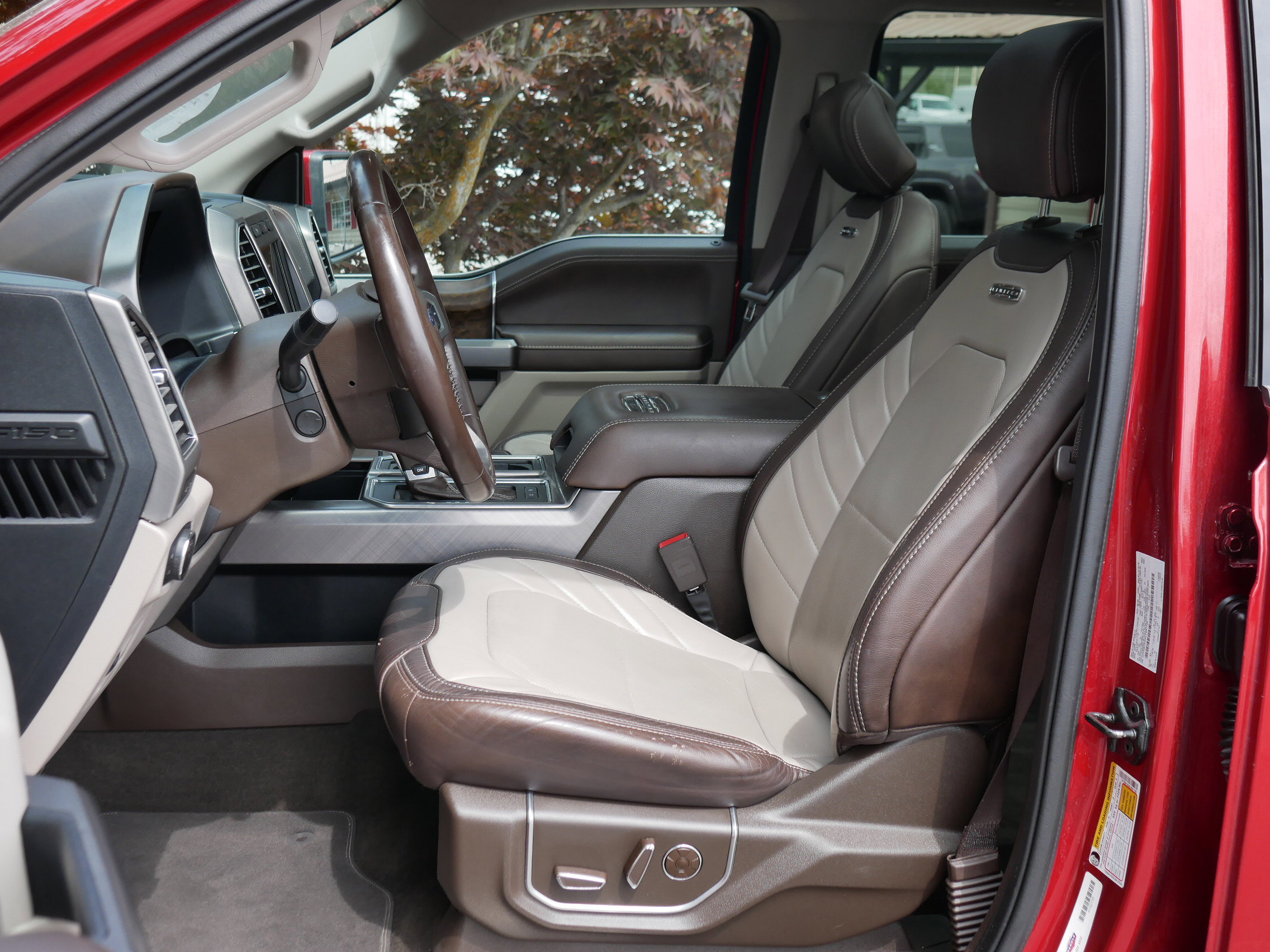 2020 Ford F-150 Limited photo 2