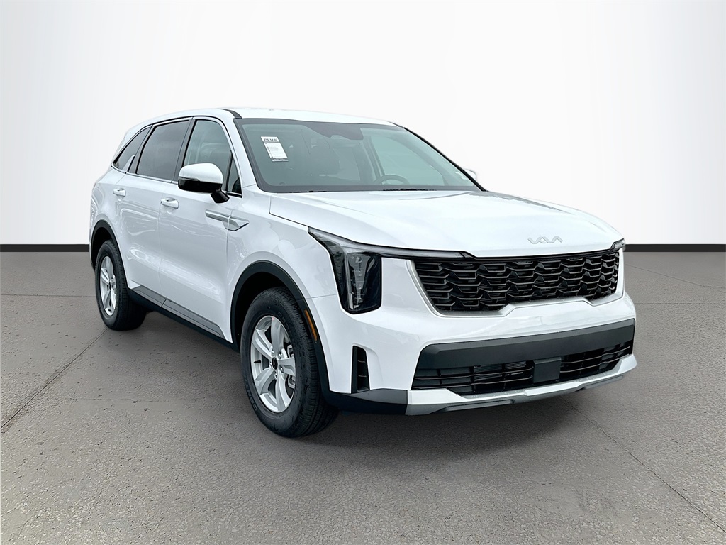 2026 Kia Sorento LX's photo