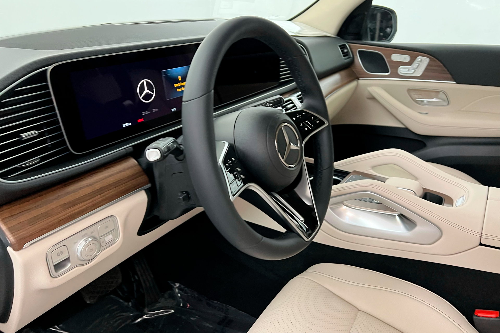 2025 Mercedes Benz GLE 350 4MATIC photo 15