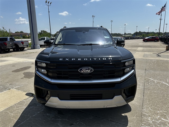 2025 Ford Expedition Platinum photo 2