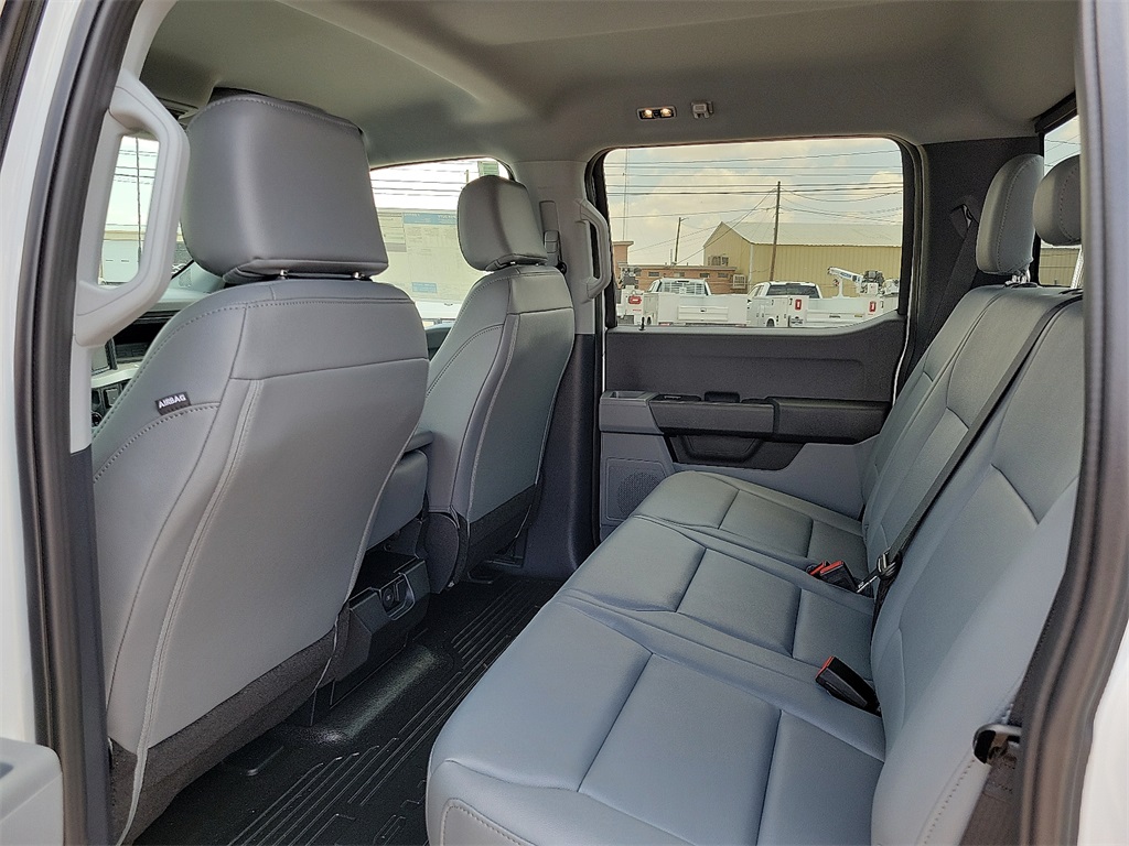 2025 Ford F-350 photo 16