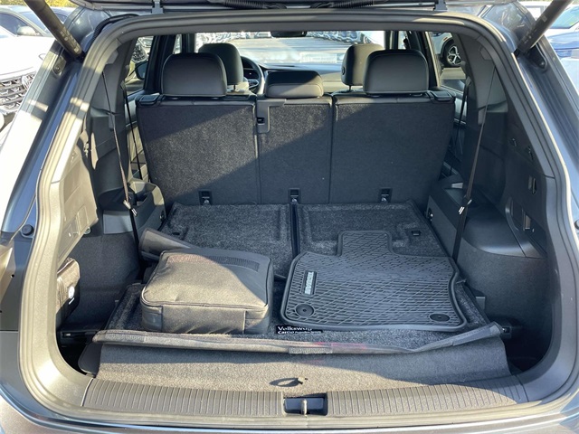 2024 Volkswagen Tiguan SE R-Line Black photo 9