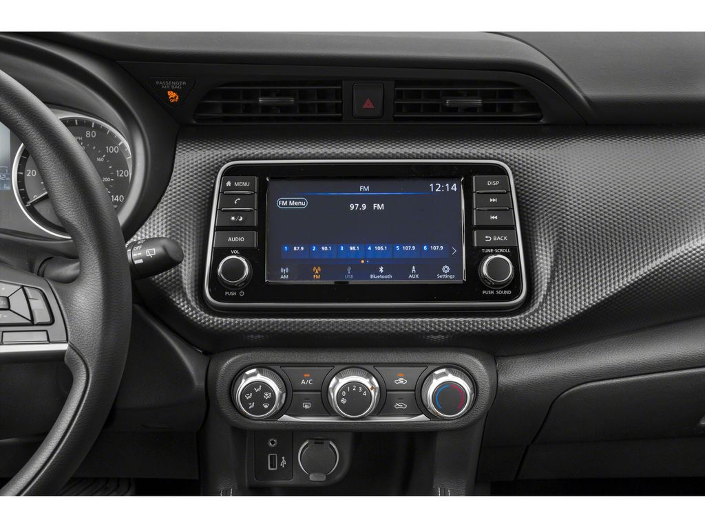 2020 Nissan Kicks S photo 9