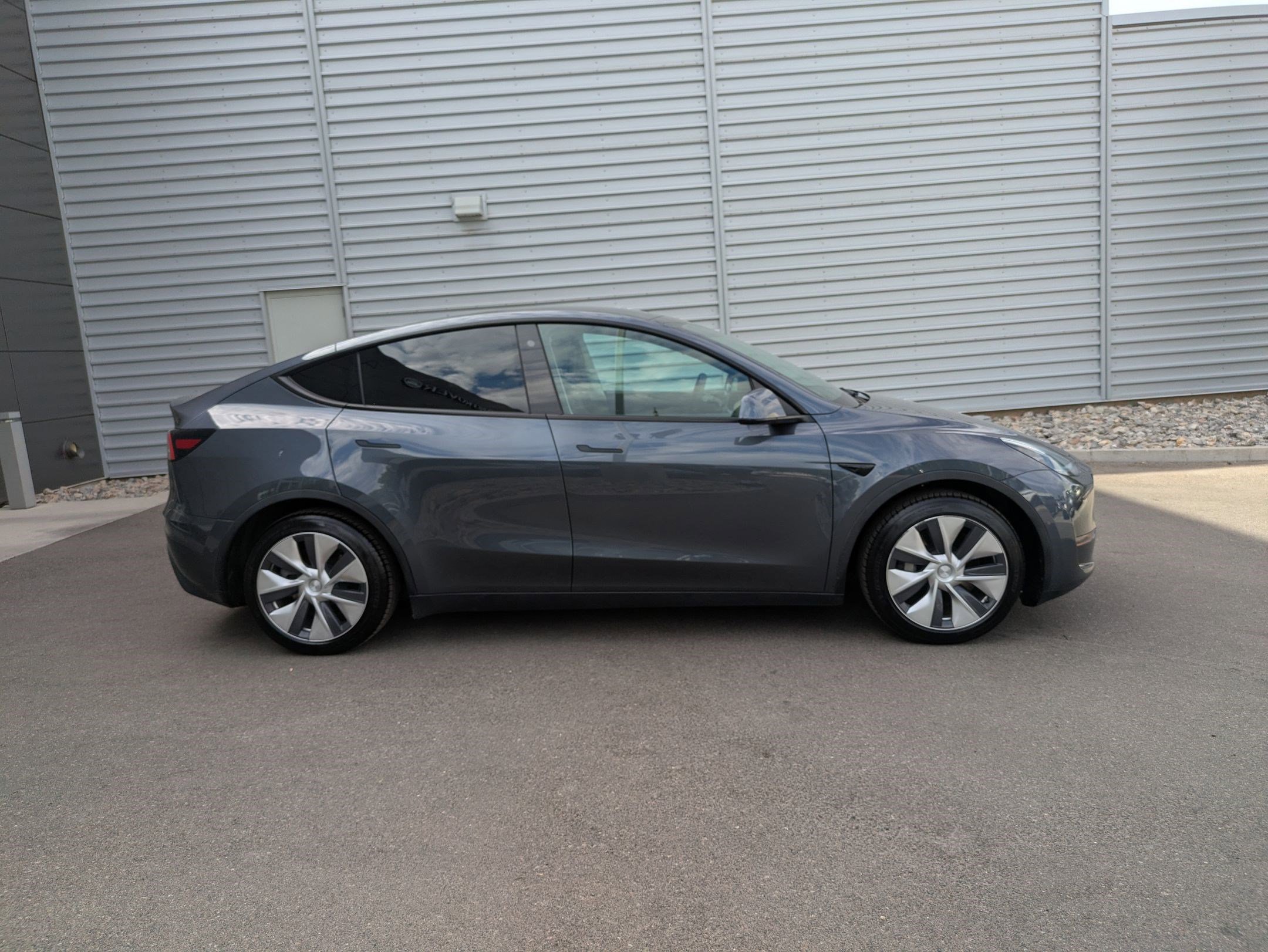 Used 2021 Tesla Model Y Long Range with VIN 5YJYGDEE2MF093461 for sale in Salt Lake City, UT