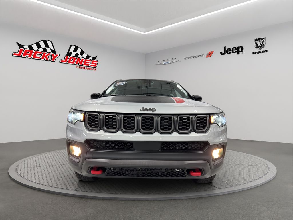 2024 Jeep Compass Trailhawk photo 3