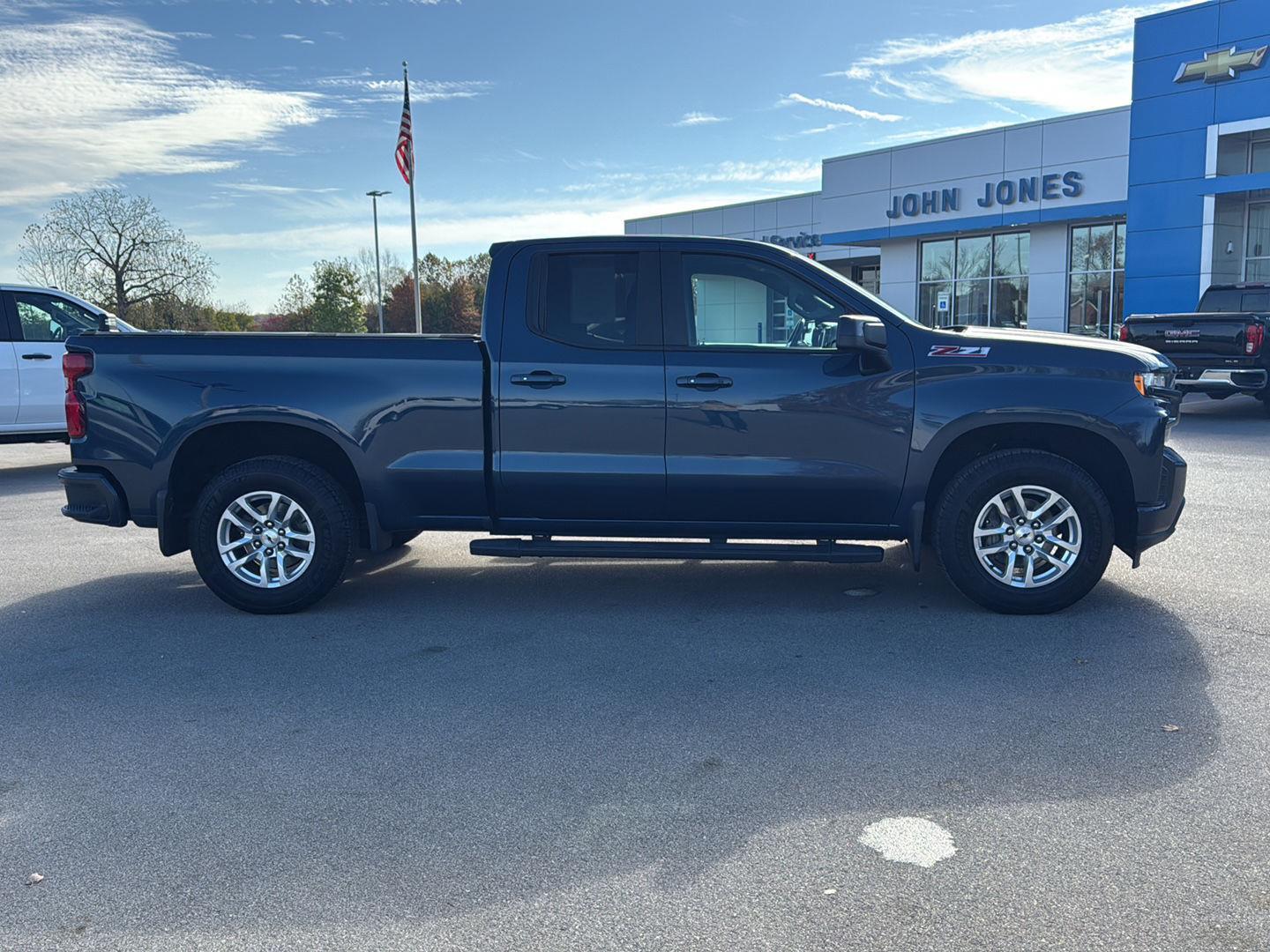 2019 Chevrolet Silverado 1500 RST photo 4