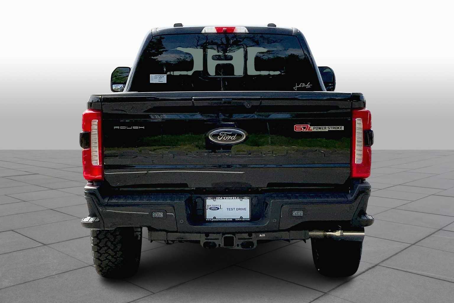 2025 Ford F-350 Lariat photo 4