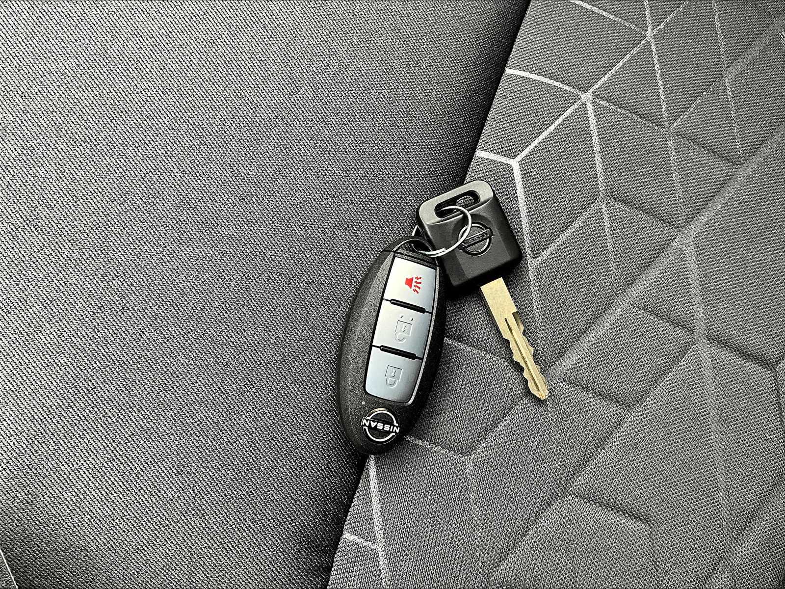 2025 Nissan Frontier SV photo 27
