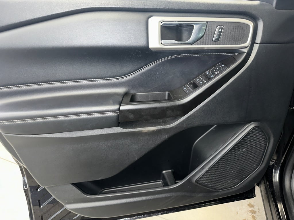 2020 Ford Explorer XLT photo 4