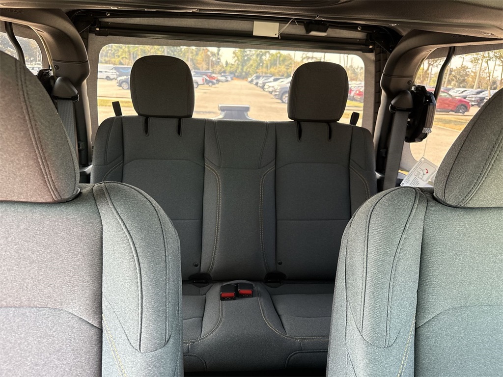 2025 Jeep Wrangler Sport S photo 27