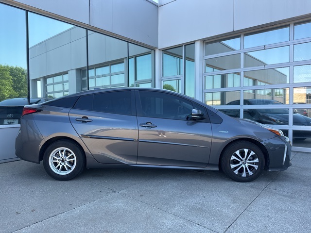 2022 Toyota Prius XLE AWD-e photo 4