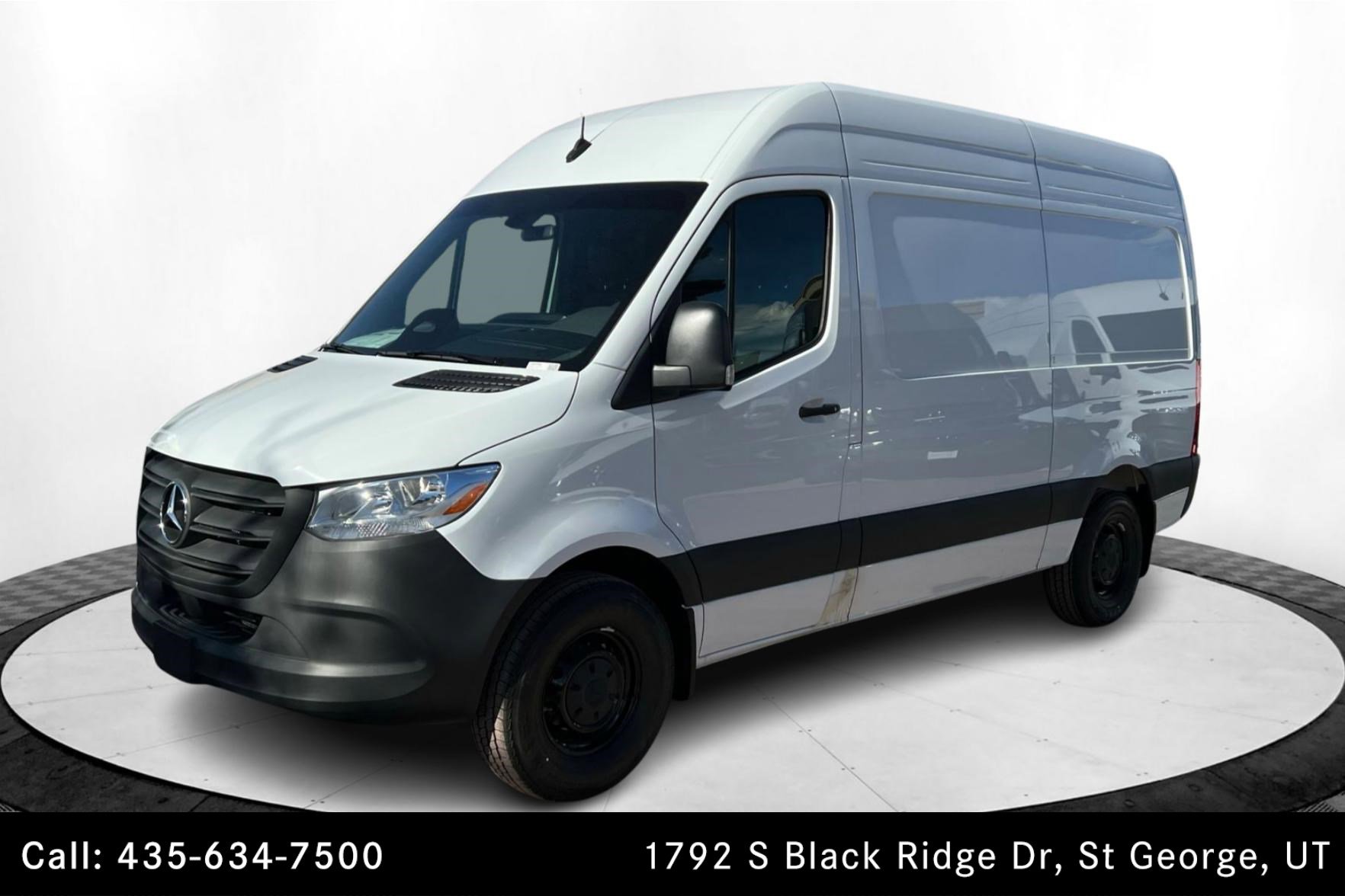 2026 Mercedes-Benz Sprinter Cargo Van Base's photo