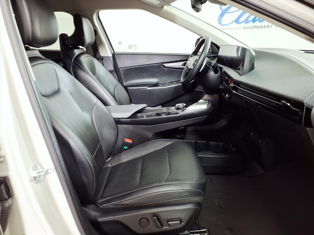 2022 Kia EV6 Wind photo 11