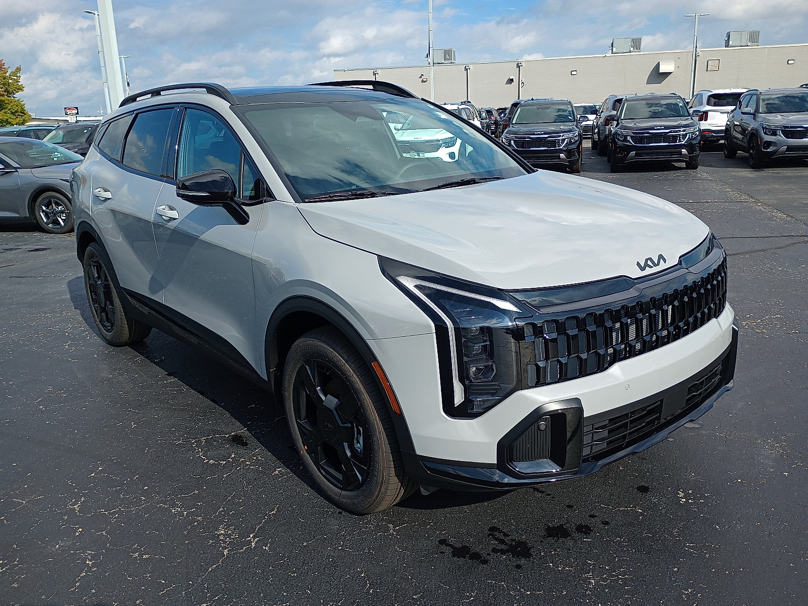 2026 Kia Sportage X-Line's photo