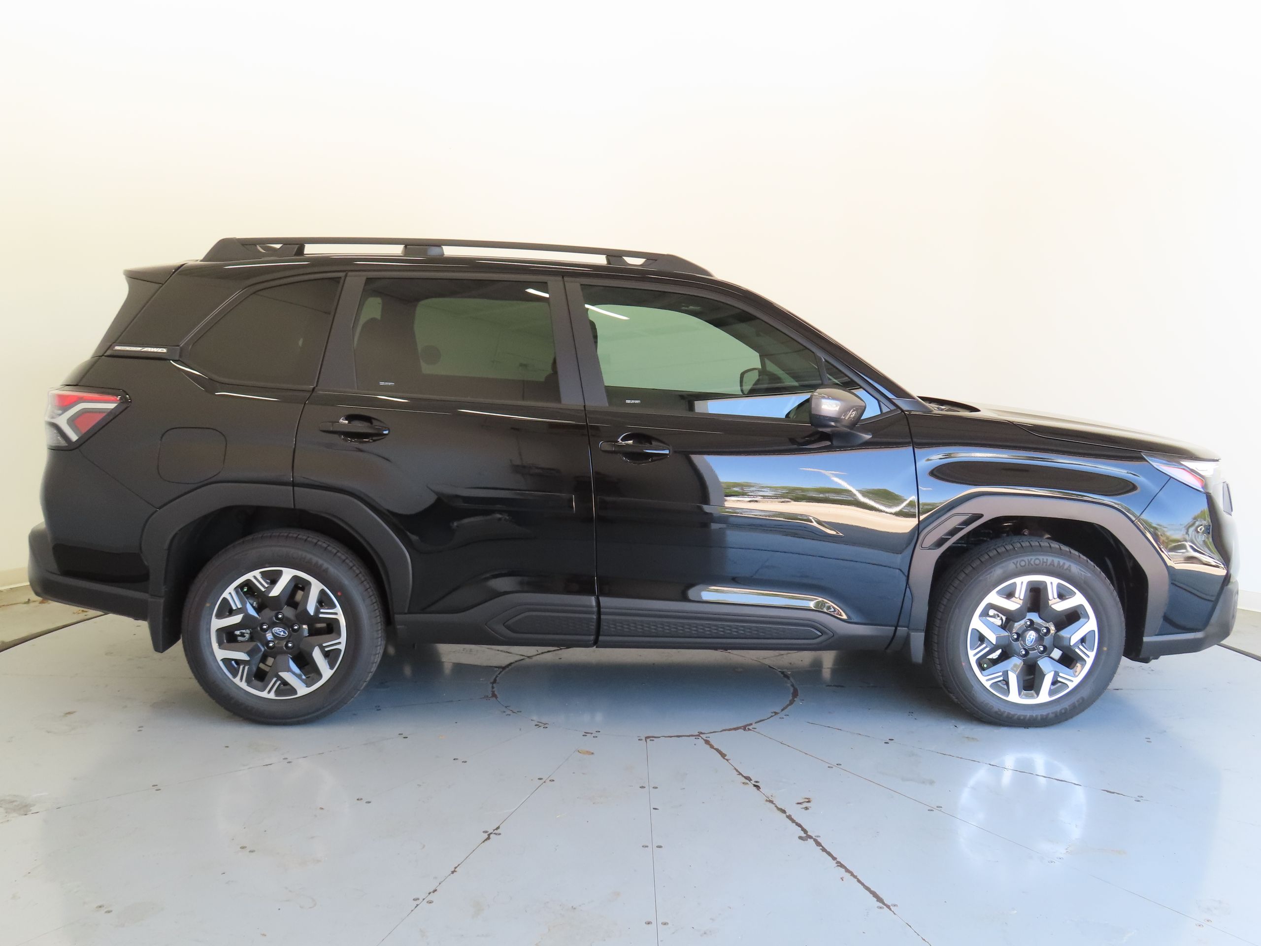 2025 Subaru Forester Premium Base photo 2