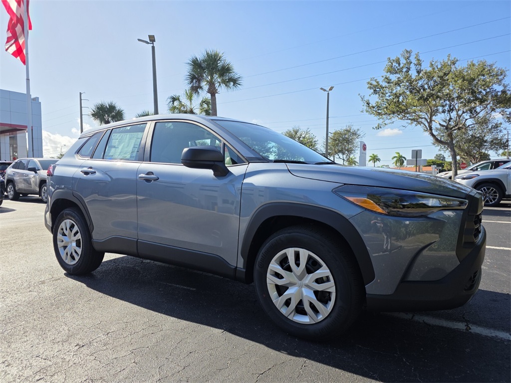 2026 Toyota Corolla Cross L's photo