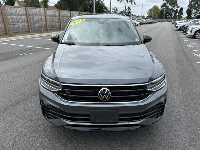 2023 Volkswagen Tiguan SE R-Line Black photo 4