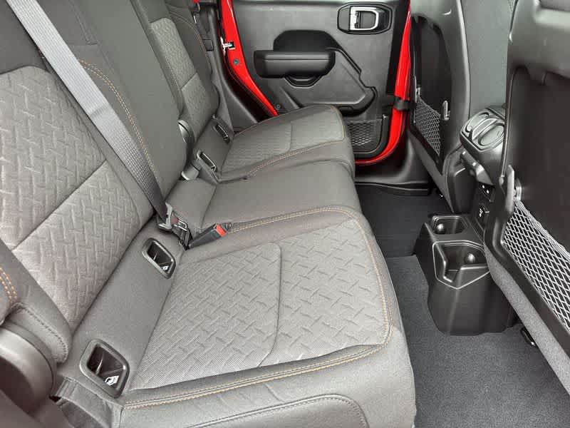 2025 Jeep Gladiator Mojave photo 16