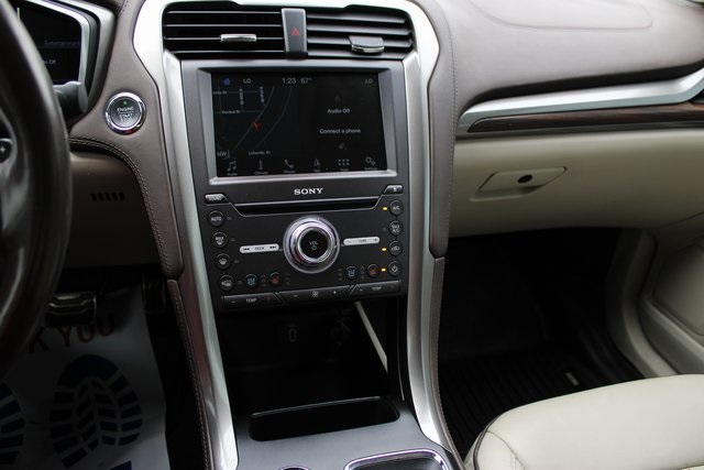 2017 Ford Fusion Platinum photo 24