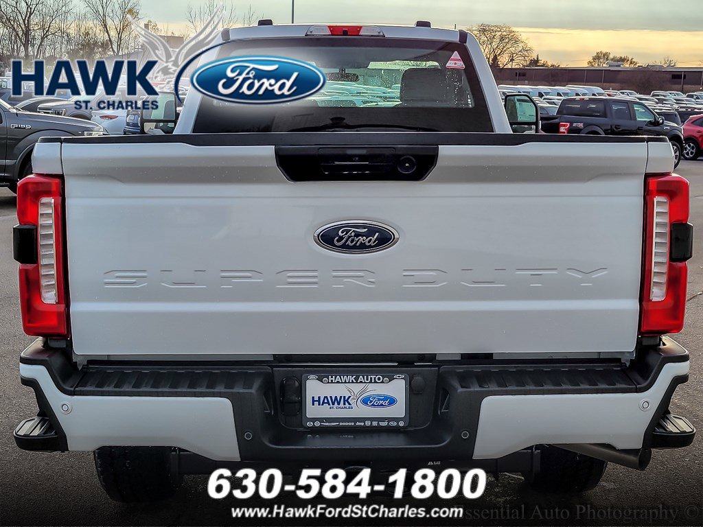 2025 FORD F-350 - Image 4